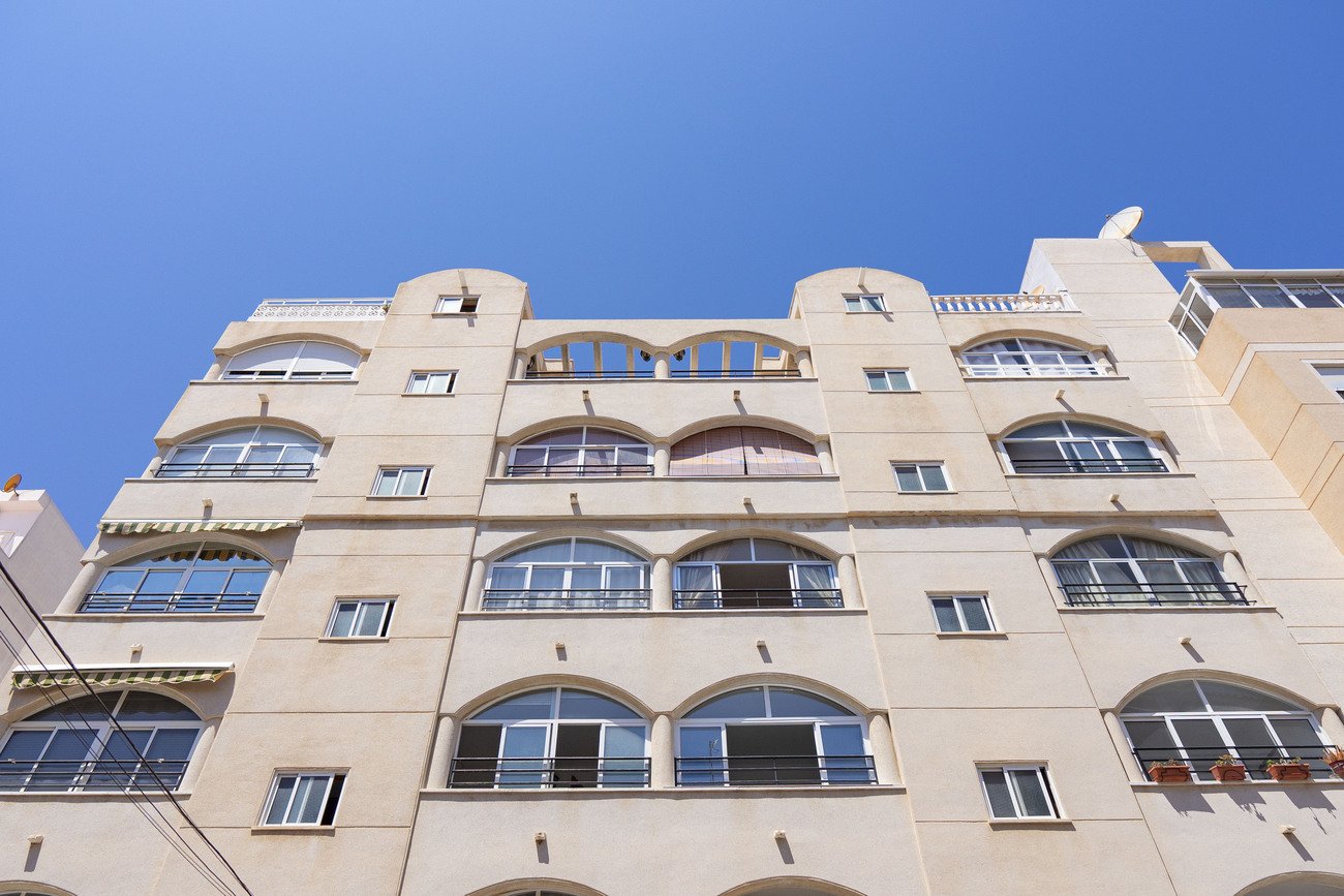 Apartment in Torrevieja, Alicante, Spain 7 bedrooms,  No. 125075