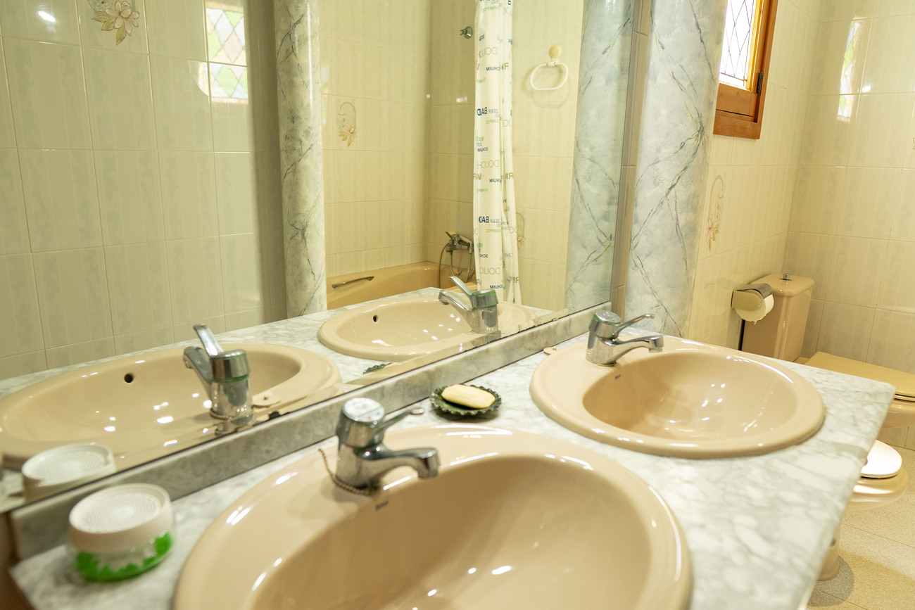 Apartment in Torrevieja, Alicante, Spain 7 bedrooms,  No. 125075