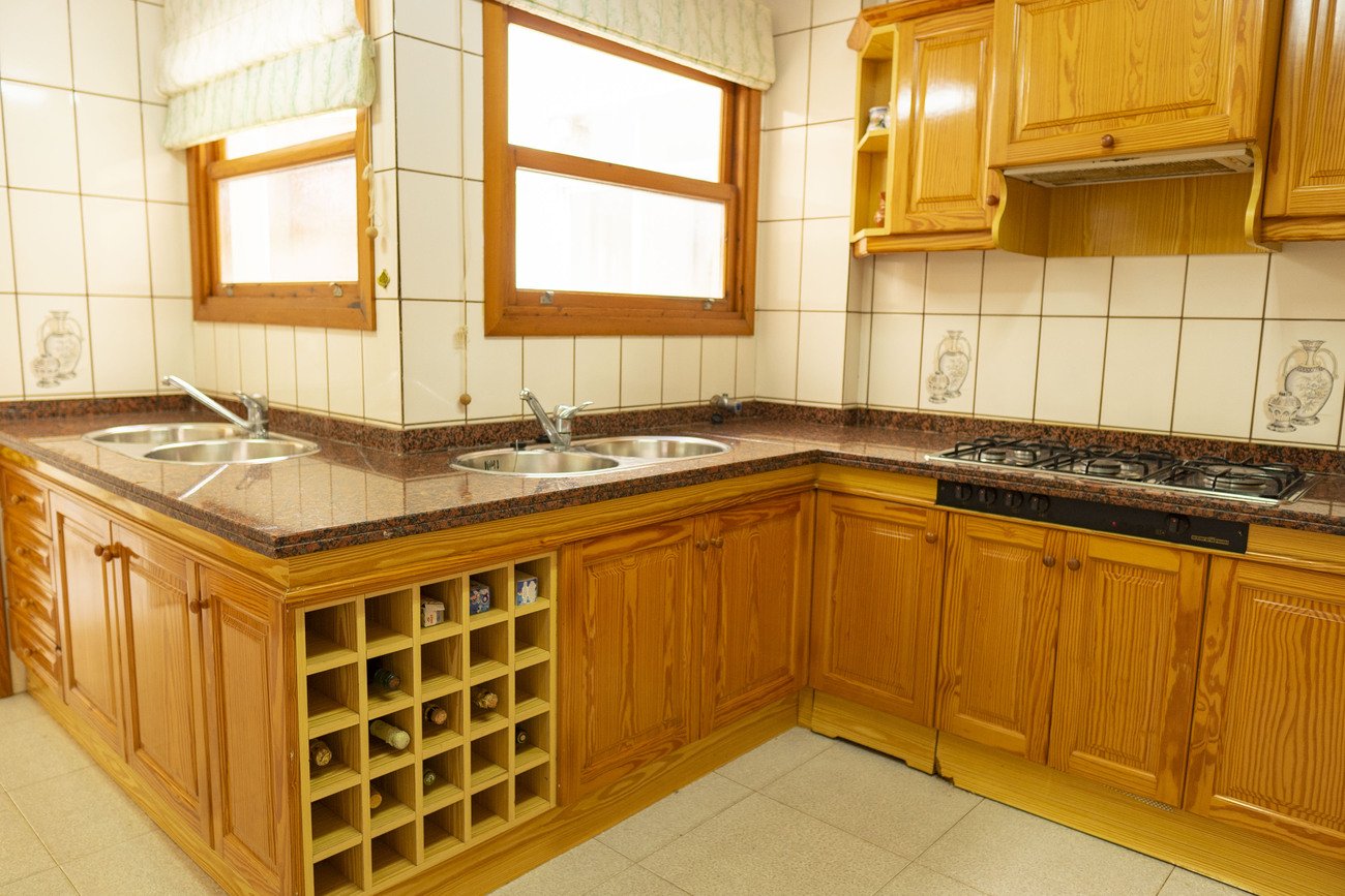 Apartment in Torrevieja, Alicante, Spain 7 bedrooms,  No. 125075