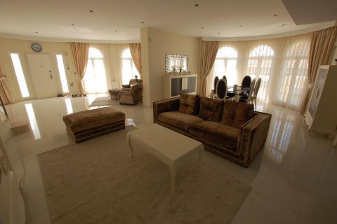 Villa for sale Ciudad Quesada, Alicante, Spain 5 bedrooms, 380 sq.m. No. 125410 - photo 17