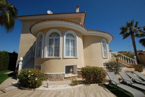 Villa for sale Ciudad Quesada, Alicante, Spain 5 bedrooms, 380 sq.m. No. 125410 - photo 3