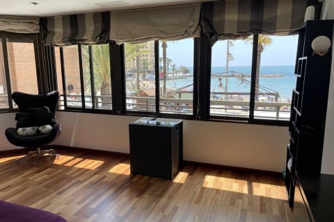 Townhouse for sale Torrevieja, Alicante, Spain 4 bedrooms, 180 sq.m. No. 125409 - photo 11
