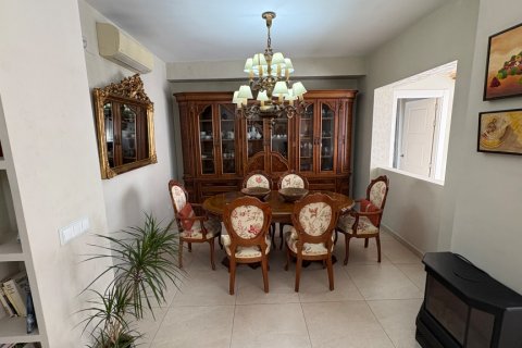 Apartment for rent Malaga, Spain 4 bedrooms, 172 sq.m. No. 120359 - photo 3