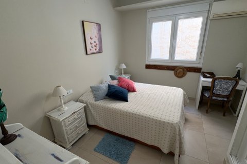 Apartment for rent Malaga, Spain 4 bedrooms, 172 sq.m. No. 120359 - photo 17