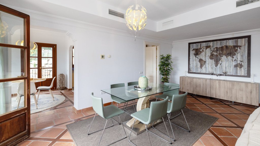 Townhouse à Benahavis, Malaga, Espagne 3 chambres, 246 m2 No. 120361