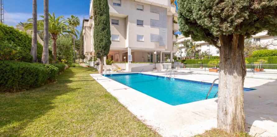 Квартира в Малага, Испания 5 спален, 221м2 №120358